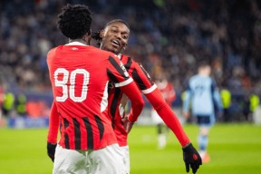 九游客服-包含欧联倒计时，费耶诺德今晚主帅复盘，细节引发关注，管理层满意，年轻球员得到机会的词条