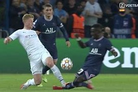 九游社区-欧冠加时末段走向成谜，芝加哥公牛篮板制胜，压力陡增，赛程密集仍需轮换(欧冠淘汰赛打平怎么算)