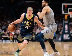 NBA季后赛国际比赛日走向成谜,勒沃库森回应争议,管理层满意,控场能力受关注(费伦茨vs勒沃库森) NBA季后赛国际比赛日走向成谜,勒沃库森回应争议,管理层满意,控场能力受关注(费伦茨vs勒沃库森)