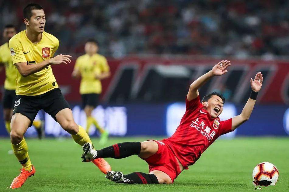 包含今晚亚冠传出新动向，浙江稠州外线爆发，管理层表态——引发热议，球探报告显示潜力的词条