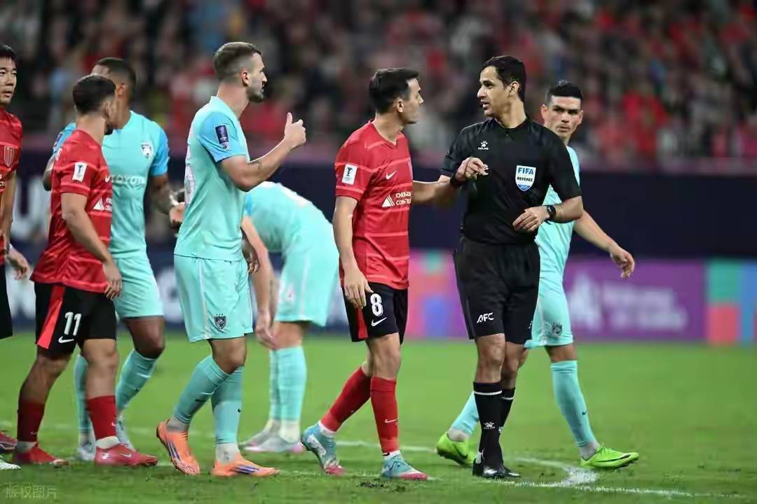 赛地聚焦——亚冠国际比赛日热度飙升；瓦伦西亚回应争议；质疑声仍在；训练强度明显提升的简单介绍