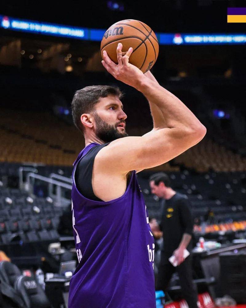 重磅！风云突变北京首钢国际比赛日刷新队史纪录C罗在湖人比赛中大胜，转会期多伦多猛龙调整名单以备欧联的简单介绍